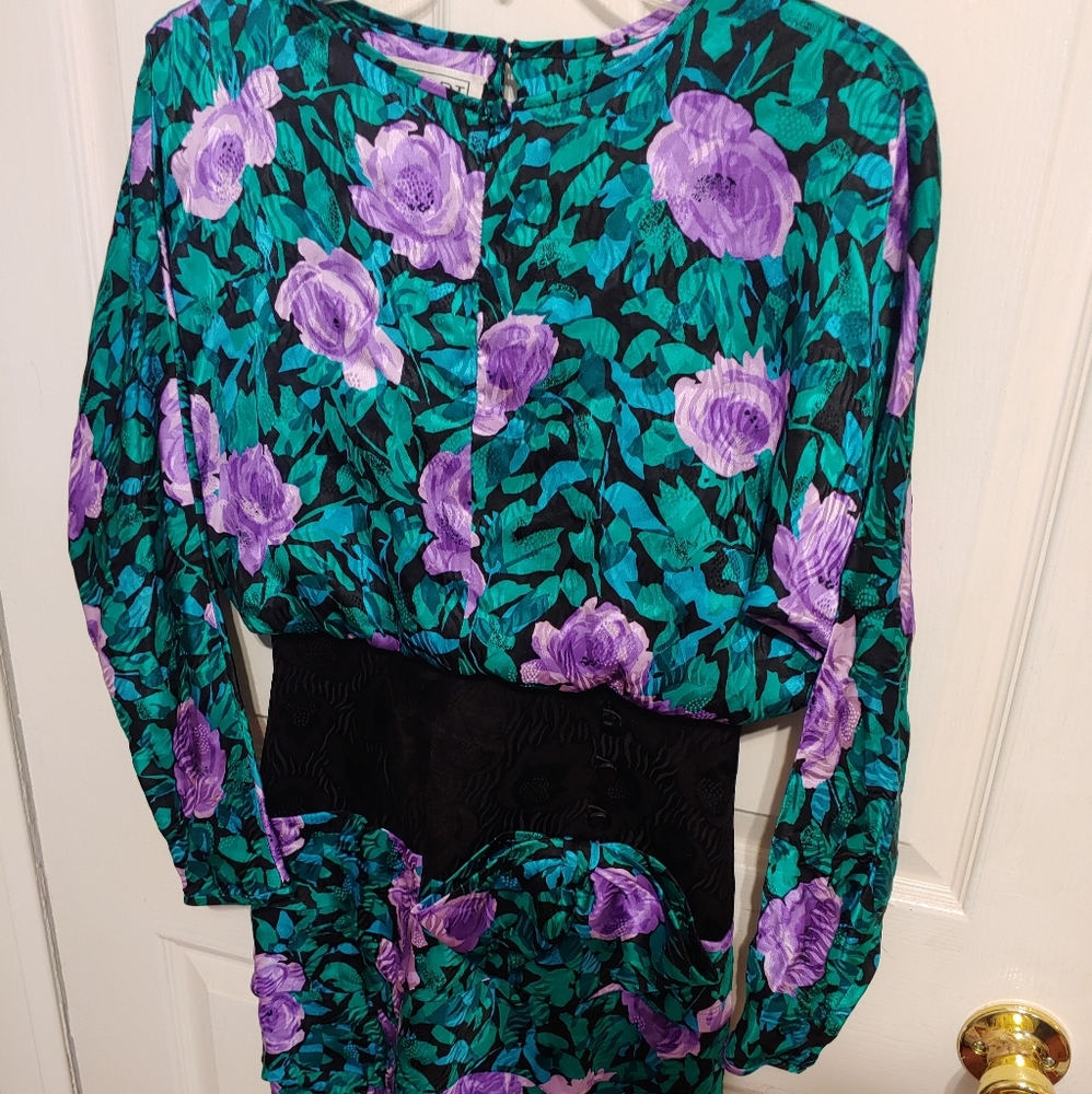 Beautiful vintage Silk dress